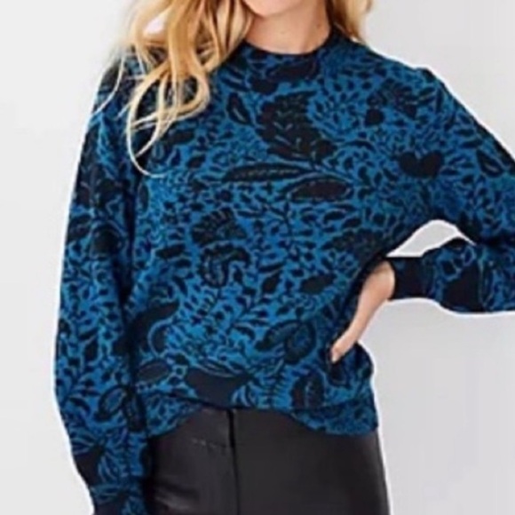 NWT Ann Taylor Floral Jacquard Easy Crew Neck Blue Sweater L - Picture 2 of 5